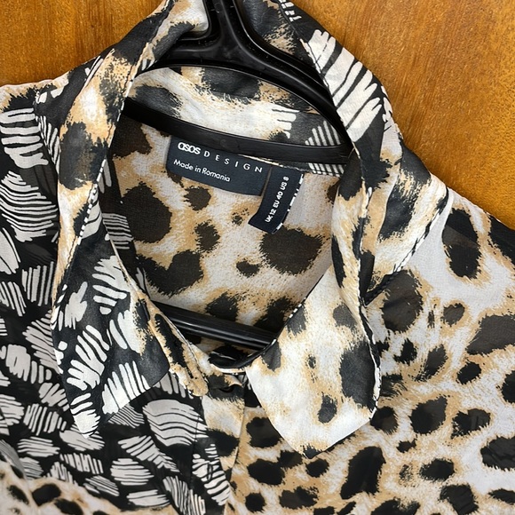 ASOS design size 8 animal print oversized semi-sheer blouse - Picture 2 of 3